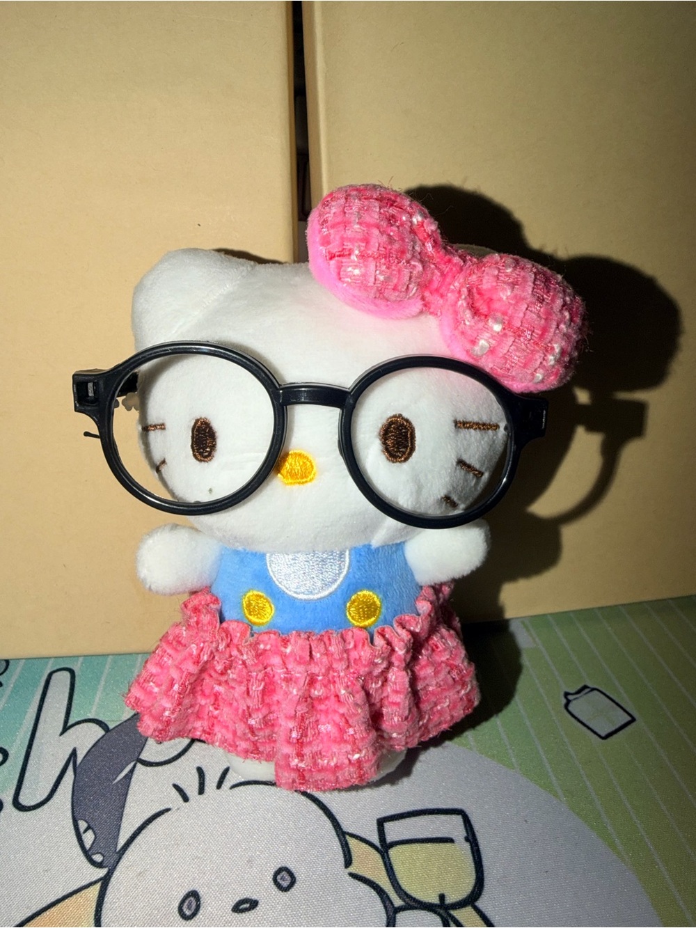 🤓NWOT Hello Kitty Plush with glasses bag/keycharm